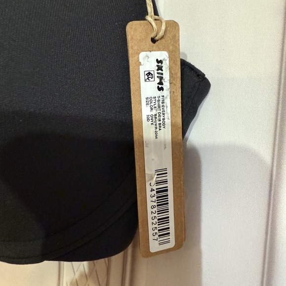 NWT SKIMS Fits Everybody T-Shirt Demi Bra Onyx Black Size 32D $54 - Picture 6 of 9